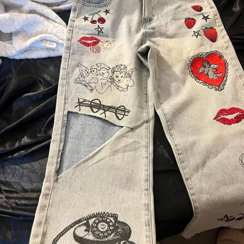 Forever 21 jeans size 28
